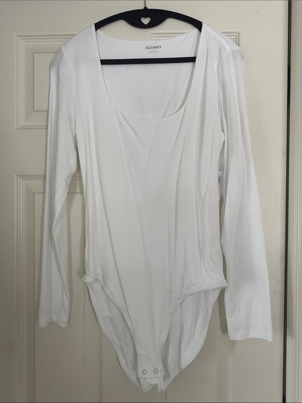 Old Navy White Long-Sleeve Scoop Neck Bodysuit with Snap Hem